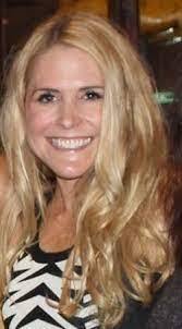 Leslie Klaus's Instagram, Twitter & Facebook