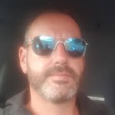 Ollie Barron's Instagram, Twitter & Facebook