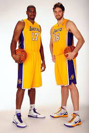 Pau gasol (full name pau gasol sáez) is a spanish professional basketball player who played 18 years in the nba. Pin On Basket