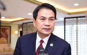 See more of aziz syamsuddin on facebook. Wakil Ketua Dpr Ri Azis Syamsuddin Kutuk Penikaman Syekh Ali Jaber