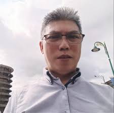 Alexander Ng updated his profile picture.