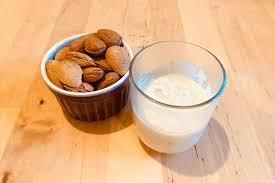 Yaourt Vegetal Au Lait D Amandes Au Thermomix Recette Yaourt Vegetal Recette Yaourt Thermomix