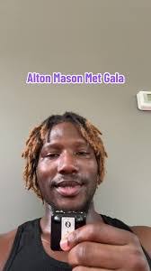 Elton Mason's Instagram, Twitter & Facebook