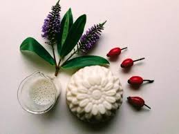 This article is about making natural handmade soap using the hot process method, a special method that uses heat. Soap Formulas And Tips Natural Soap Workshop