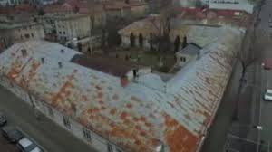 Solskjaer suggests red seats to blame for man utd's home form. Un Grup De Clujeni A Facut Un Lant Uman In Fata Unei Maternitati Si A Cerut Demolarea Acesteia Mobile