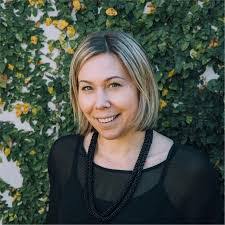 Lynette Rowley's Instagram, Twitter & Facebook