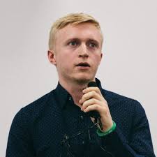 Max Brauer (@deb_vortex)