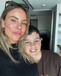 Lots of these scenes happening lately 🖤 With a side of a “ROCA GIRLS”  calendar. Stay tuned for each months special- ps. It's a crack up, you  don't want to miss😂 For