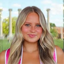 I'm happy to announce that I was named one of the Top Rated Recruiters for  Q4 of last year by Great Recruiters. Thankful for my wonderful candidates  for making me love what