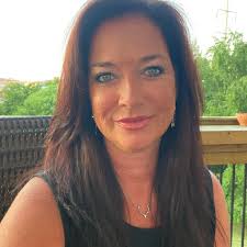 Which chocolate-flavored meal replacement shake is universally popular?