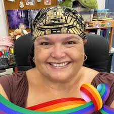 Sandra Aranda 🦸🏻‍♀️🎃 (@SpchTchr1996)