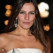 Zoé félix zoé félix, lors du festival fantastic arts 2007 zoé félix est une actrice française née le 7 mai 1976 à paris d une mère attachée de presse dans elle abandonnera par la suite ses études pour se consacrer entièrement au cinéma. Zoe Felix Biography And Movies