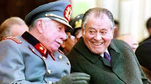  14  más tarde, la loca va a visitar a sus amigas lupe, fabiola y rana, tres gais también de escasos recursos que viven en la comuna de recoleta , cerca del cementerio general. Muere Patricio Aylwin Primer Presidente De Chile Tras Pinochet Bbc News Mundo