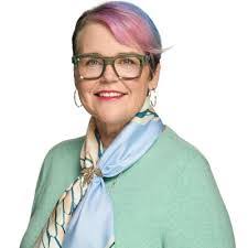 Keri Fraser's Instagram, Twitter & Facebook