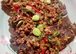 Kali ini saya masak ikan nila pake tauco. Resep Ikan Nila Tauco Cabe Hijau Oleh Risa Hasanah Nasution Cookpad