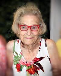 Lela Odell's Instagram, Twitter & Facebook