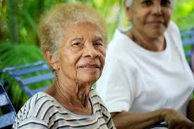 Junto a Dio Astacio y Manuel Jiménez visitamos el Hogar de Ancianos Remanso  de Amor. Avanzamos en esta ruta de esperanza llevando alimentos y productos  básicos a las diferentes comunidades que necesitan