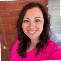 Lauren Devoy's Instagram, Twitter & Facebook