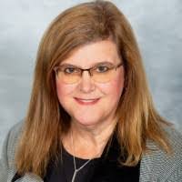 Lynne Cunningham's Instagram, Twitter & Facebook