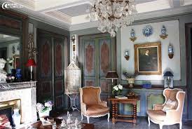 Chateau De Christin E Magdeco Magazine De Decoration Maison Et Appartement Pieces Bleues Decoration
