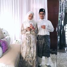 Untuk bridal mencari tukang jahit boleh lah wasap 0176390251 harga mampumilik. Makeup Sendiri Tak Print Kad Kahwin Gadis Kongsi Kos Nikah Bajet Rm5k Je