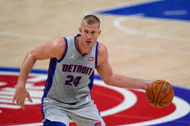 The tenor saxophonist is one of an impressive number of notable jazz musicians to emerge from philadelphia: Why A Mason Plumlee Wayne Ellington Trade Could Be A Consolation Prize For The Celtics