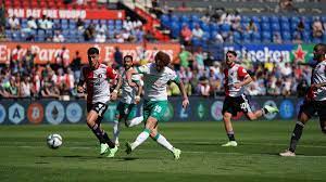 Feyenoord oefent voor die 2 potjes ook nog tegen aardige tegenstanders. Soj Zdjzht2qom