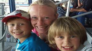 Police believe triple-homicide suspect sent text messages from victims'  cell phones