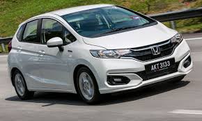 Сколько км я проехал на полном баке? First Drive Of New Honda Jazz Hybrid Carsifu