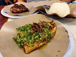 Campur ikan dengan bumbu halus. The Traveling Hungryboy Warung Cobain At Nagoya Hill Food Street In Batam Indonesia