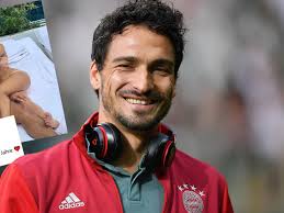 When autocomplete results are available use up and down arrows to review and enter to select. Mats Hummels Zuruck Zum Bvb Cathy Sorgt Mit Instagram Post Fur Wirbel Eurosport