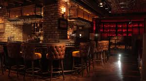Classic 80's/90's games + current pinball titles like pirates of the carribean, star wars and jurassic park. The Best First Date Bars To Take Your Next Bumble Bro