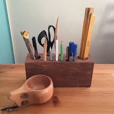 Buyuk Boy Kamppi Masif Kalemlik Kalemlik Kadirinatolyesi Tasarim Ahsap Ahsapdekorasyon Ahsapatolyesi Atolyekafasi Atolye Ofisdekorasyo Knife Block Home