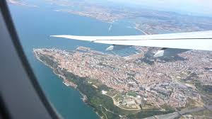 Jun 28, 2021 · o aeroporto de lisboa foi distinguido como best european airport 2020, na sua categoria, pelo aci. Lisboa Vista Do Ceu Filmada Dentro Do Aviao Youtube