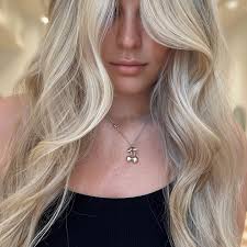 𝑽𝑰𝑪𝑲𝑰 𝑩𝑨𝑹𝑵𝑨𝑩𝑬𝑰