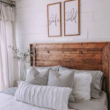Cozy Farmhouse Bedroom Styled By Sugarkoatedsigns We Love The Beautiful Wood Headboard With The Lush Li Bedroom Styles Master Bedrooms Decor Modern Bedroom