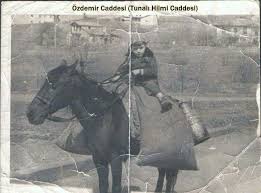Tunali Hilmi Caddesinden Ankara Ankara Fotograf Turkiye