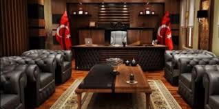 Kararnamede, bazı belediyelere başkanvekili olarak görevlendirilen kaymakamlar da yer aldı. Kaymakamlar Kararnamesi Ne Zaman Cikacak Memurlar Net