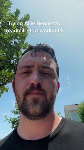 Allie Bennett I Can Handle My Strut