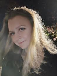 Привет, Друзья! Хочу поделиться книгами современной французской  писательницы Амели Нотомб. Ее новеллы небольшие, но емкие и пронзительные.  Истории маловероятны, хотя и не фантастичны, но эмоциональный накал описан  великолепно, и человеческие ...