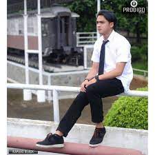 Potongan rambut pendek pria satu ini pun sangat praktis dan dapat memaksimalkan penampilan dengan sempurna. Cuci Gudang Sepatu Sneakers Original Gaya Casual Kasual Santai Pria Cowok Shopee Indonesia