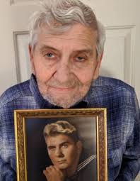 Larry Comer's Instagram, Twitter & Facebook