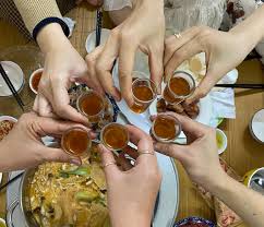 Vì sao có những phụ nữ thích nhậu? - Báo VnExpress Đời sống