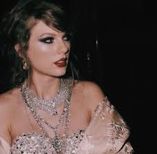 Pin By Yaren Kartal On Taylor Swift Taylor Swift Taylor Taylor Alison Swift