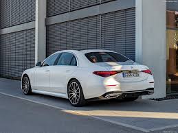 تعتمد سيارة مرسيدس s500 ٢٠٢١ التي جربنا قيادتها على محرك ٦ سلندر بشكل خطي سعة ٣ لترات مع توربو ونظام اي كيو بوست (eq boost) يصدر منه قوة ٤٣٥ حصان و ٥٢٠ نيوتن متر من عزم الدوران ، لتتسارع السيارة التي. Mercedes Benz S500 2021 Pictures Information Specs