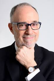 Gregory Katz, Reporter at Home in War or Fashion, Dies at 67