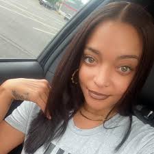 This father of 3 works as an engineer. He has been flaunting skirts and  high heels at work every day for the last decade. But his wife is very  proud of him