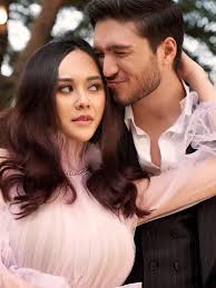 Lantas seperti apa tanggapan dari pihak aura kasih terkait kabar tersebut? Bukan Karena Orang Ketiga Ini Alasan Aura Kasih Gugat Cerai Suaminya News Entertainment Fimela Com