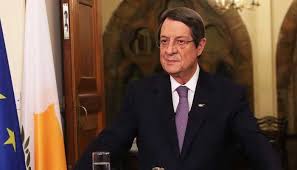 Ο σημερινός πρόεδρος της κυπριακής δημοκρατίας, νίκος αναστασιάδης έλεγε, στις 12 φεβρουαρίου του 2013, δηλαδή λίγες μέρες πριν εκλεγεί πρόεδρος «δεσμεύομαι ότι δεν πρόκειται ο. Diaggelma Proedroy Anastasiadh Apopse Gia Nea Metra
