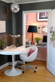 There are several small home office ideas that you can employ in a corner of the house to produce your professional space. Efficient And Stylish Small Home Offices